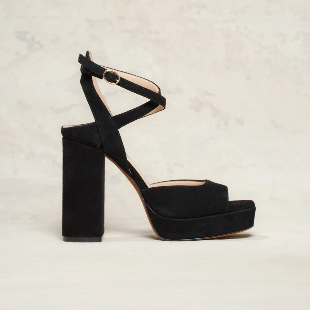 M. Gemi The Notte Nuova in black suede platform heel